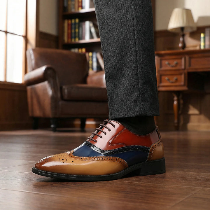 Herr Wingtip Brogue snörskor i klassisk design, perfekta för formella tillfällen och elegant herrmode.