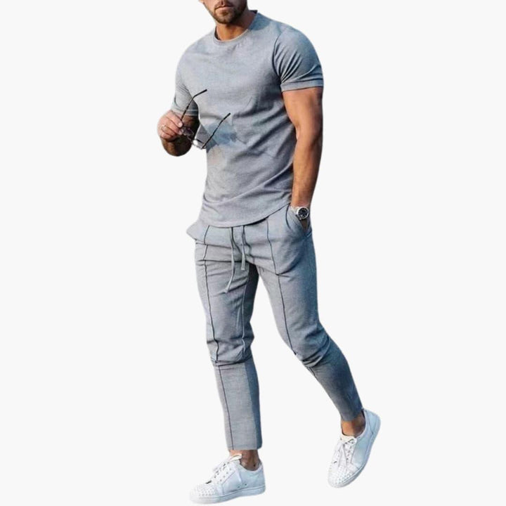 Bekväma herrbyxor från tvådelat set, enfärgade och avslappnade. Idealiska för streetwear och lediga tillfällen under sommaren.
