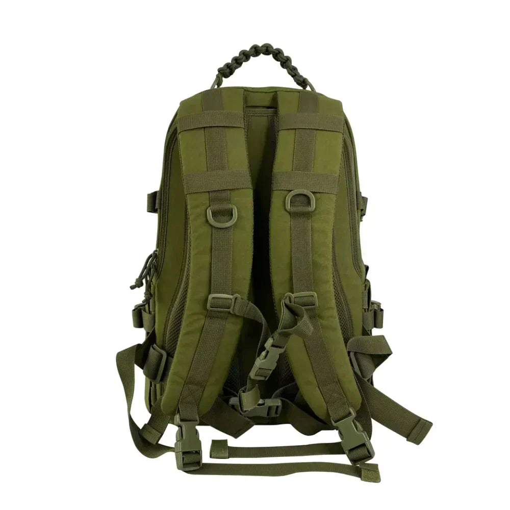 Mångsidig taktisk herrryggsäck, perfekt för militär, camping & vinterpackning med stor kapacitet.