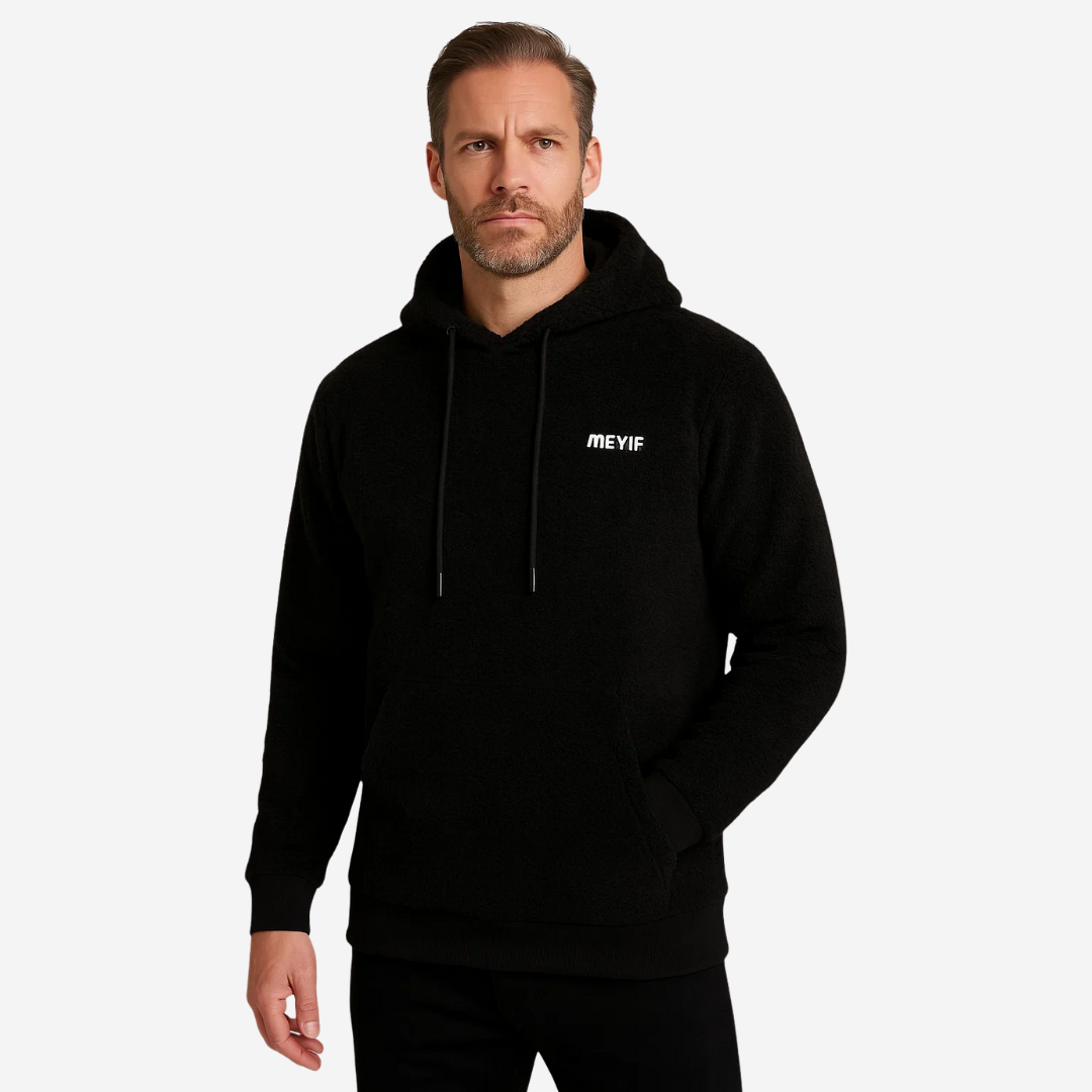Svart herrhoodie med huva, mjukt plyschfoder. Stilren och varm för vardagsbruk under höst & vinter.