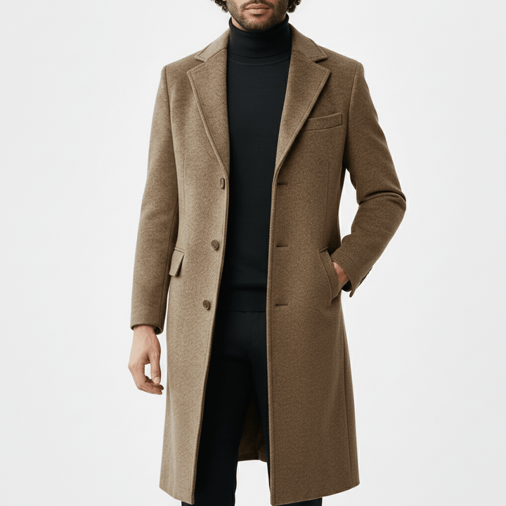 Stilfull vinterkappa med knappslå, perfekt som värmande och elegant ytterplagg.