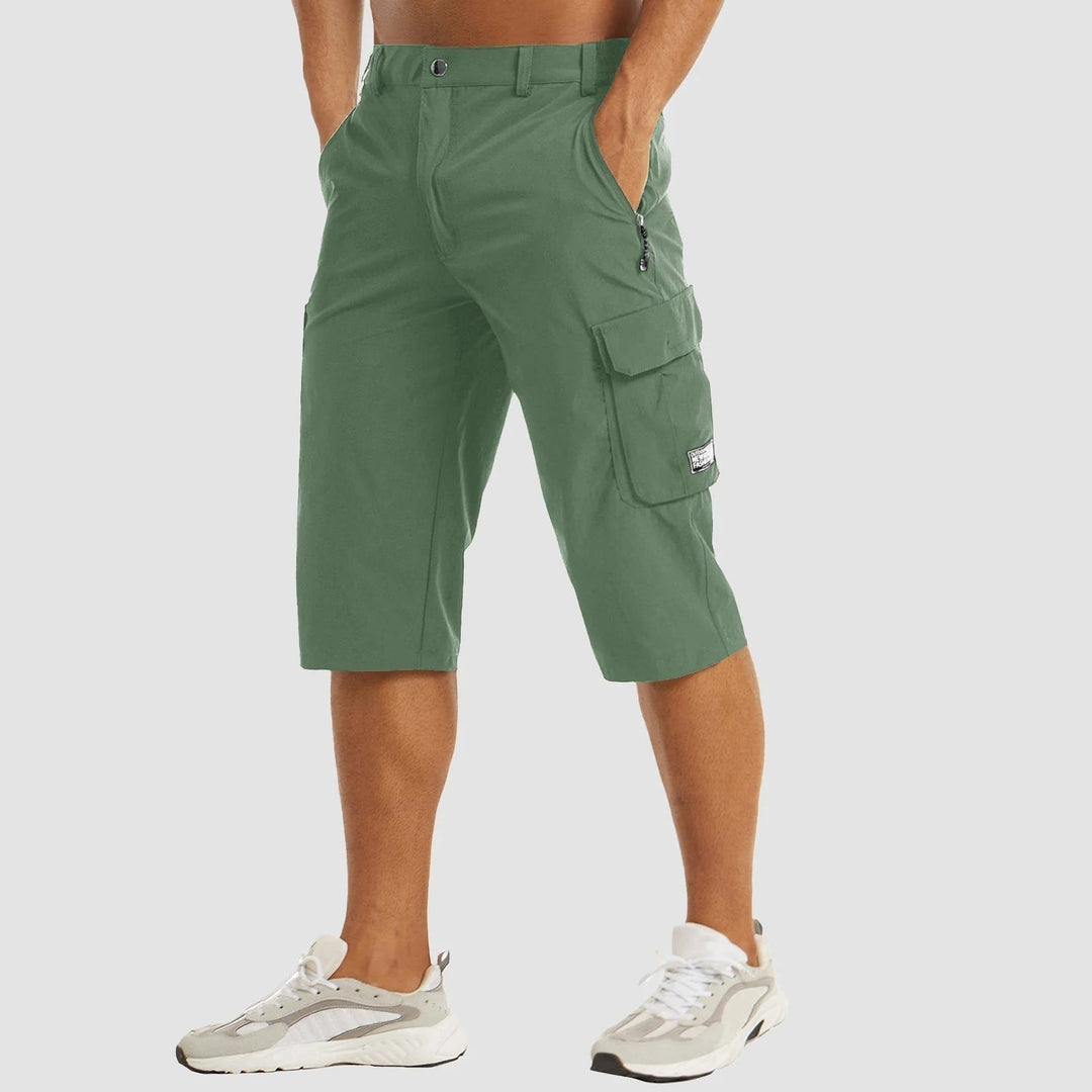 Funktionella sommarshorts, herr cargo med snabbtorkande egenskaper. Perfekt för utomhusbruk.