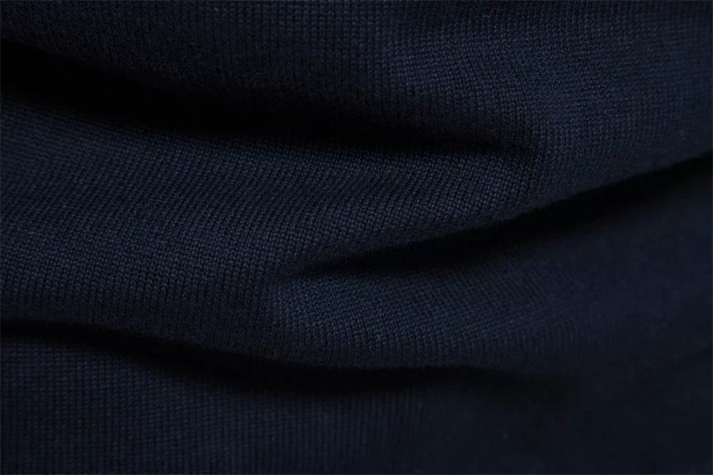 Herr pullover Toby, med halvdragkedja. Randig design för en modern och bekväm vardagströja.