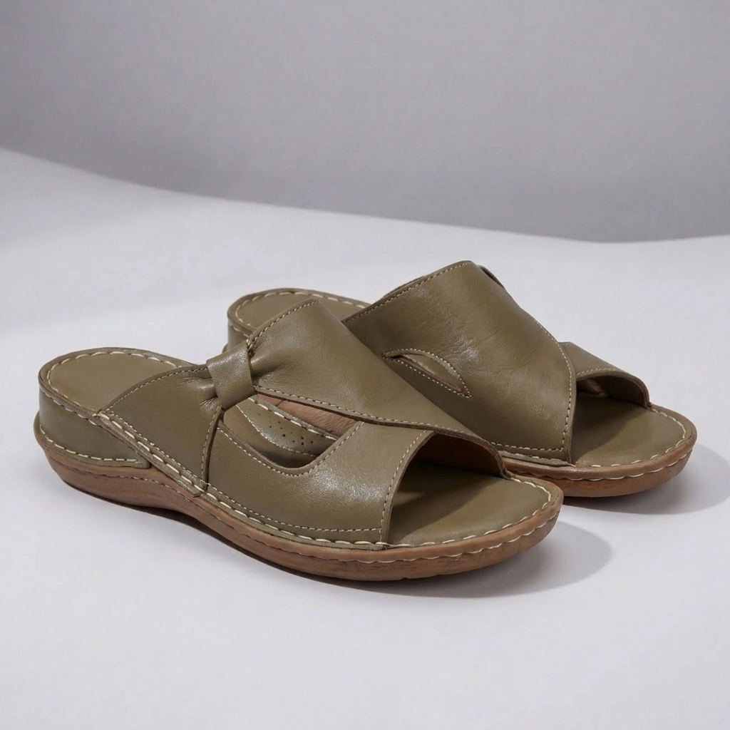 Snygga slip-on sommarskor för dam med öppen tå och stabil låg klack