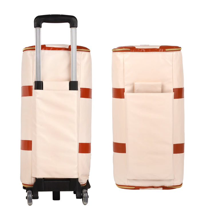 Svart hopfällbar duffelbag med hjul. Visar den smarta vikbara funktionen för kompakt förvaring.