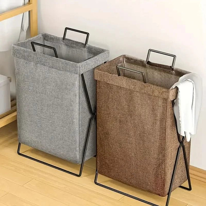 Platsbesparande, hopfällbar tvättkorg av fuktsäker polyester, perfekt för smart förvaring i badrum & sovrum.