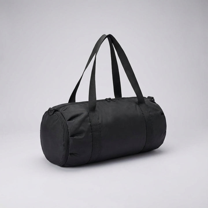 Robust weekendväska för äventyr & resor. Hopfällbar design med vattentätt våtfack för enkel packning.