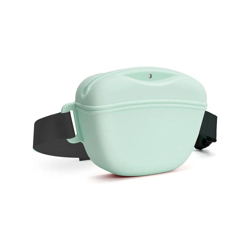 Belöningsväska för hundar i flexibelt silikon. Fyll den med favorithundgodiset för motiverande träning och lek.