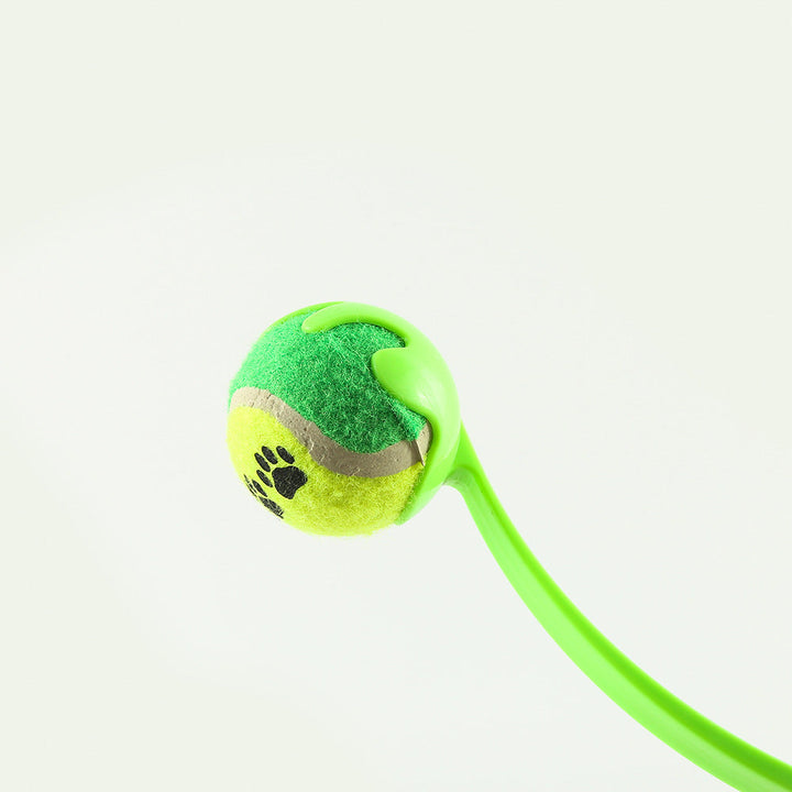 Slitstark hundkastleksak för aktiva hundar. Robust design med ergonomiskt handtag för enkel och rolig lek.