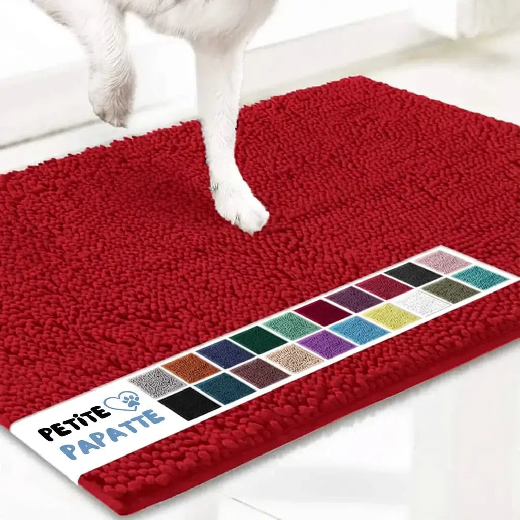 Närbild på textur och material av den smutsavvisande och absorberande entrémattan för husdjur