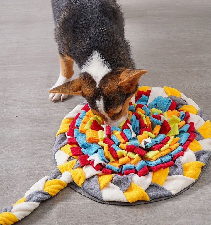 Hundgodisleksak & baksätesskydd i ett. Ger din hund rolig mental stimulans under bilresor.