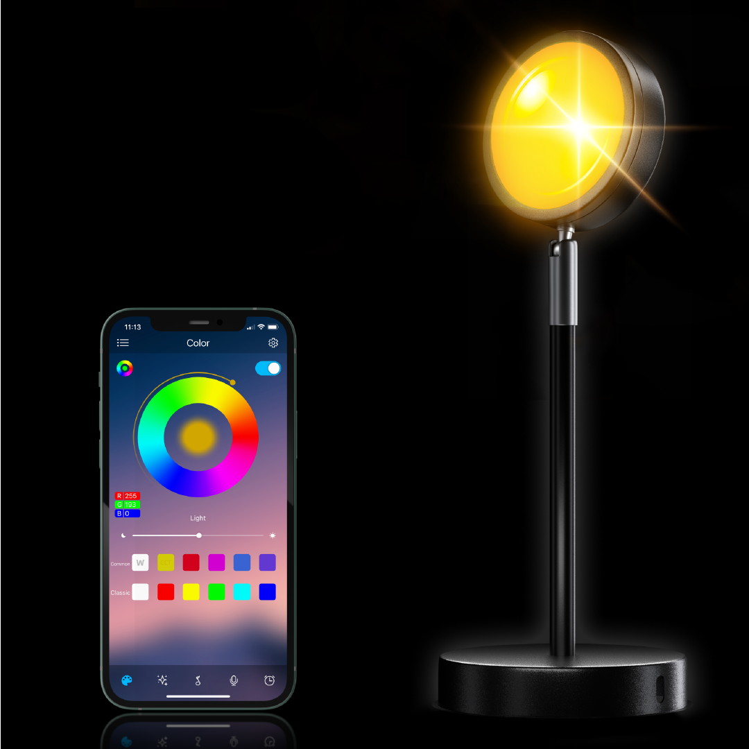 Solnedgångslampa bredvid en smartphone med appkontroll