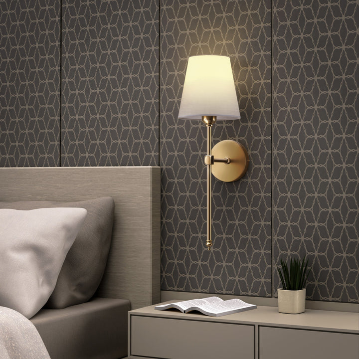 Silverfärgad väggbelysning med sladdlös design