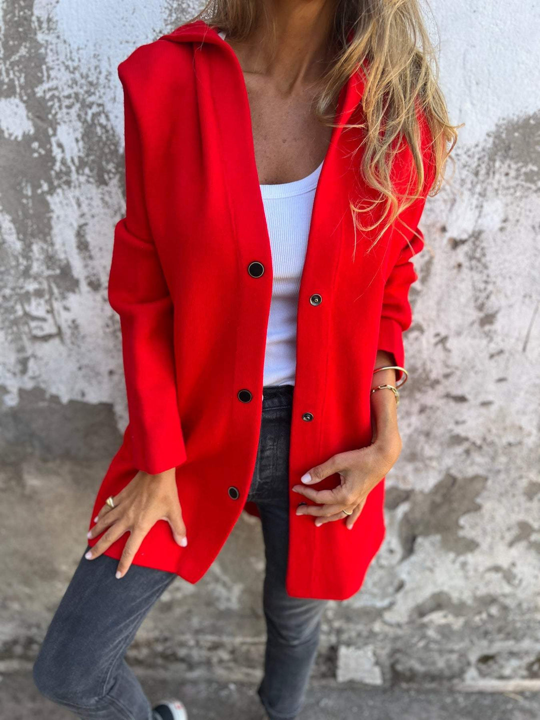 Snygg och varm cardigan för dam med praktiska fickor