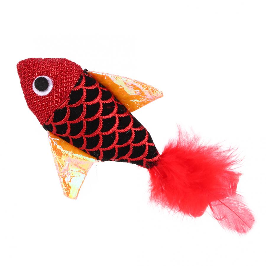 Katt leker med interaktiv fiskleksak med fjädrar, stimulerar jaktinstinkten & ger sysselsättning.