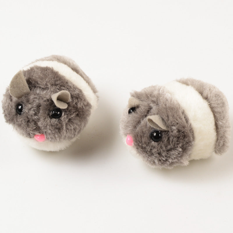 Detaljbild av interaktiv plyschhamster. Perfekt som jakt- och lekkompis, en populär kattleksak.
