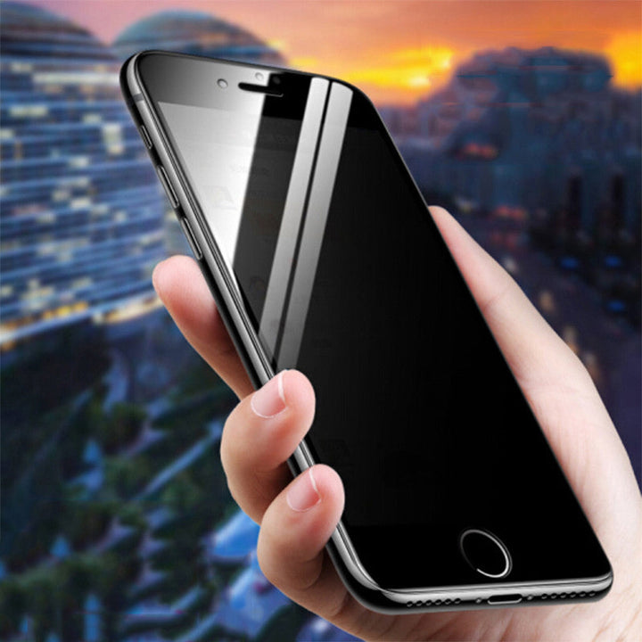 "iPhone skärmskydd i härdat glas med integritetsskydd, skydd mot repor och nyfikna blickar, komplett skärmtäckning."