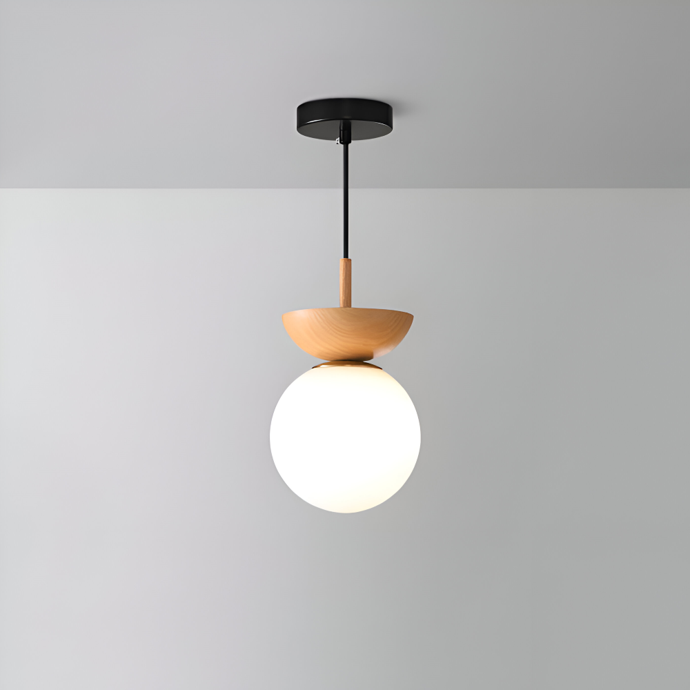 Japansk design Perle LED-pendellampa. Energisnål och vacker ljusdesign med valnöt.
