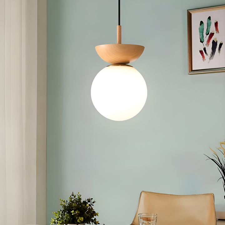 Perle LED-taklampa, modern japansk design. Valnötsdetaljer & energisnål belysning för hemmet.