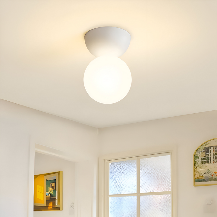 Japansk design Perle LED-taklampa. Energisnål belysning med unika trädetaljer i valnöt.