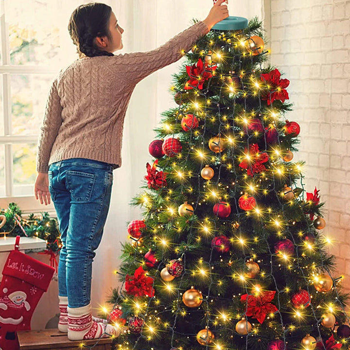 Julgransbelysning med vattenfallseffekt och fjärrkontroll, LED-lampor i varma vita och färgglada nyanser, enkel installation runt granen.