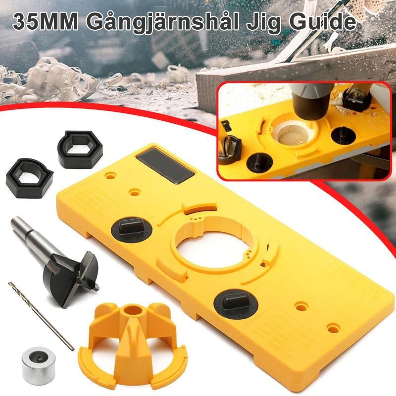 Justerbar gul 35 mm håljigguide för träbearbetning, perfekt för exakt borrning av gångjärnshål. Enkel att använda hemma.