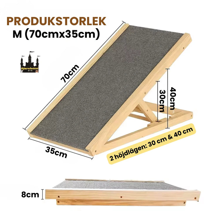 Säker husdjursramp i trä, justerbar för optimal komfort och skonsam för leder.