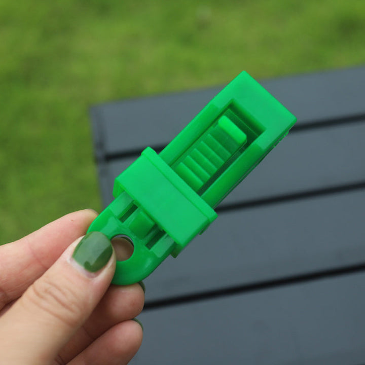 "Justerbara låsgrepp i slitstarkt PA-material, designade för utomhusbruk. Perfekta för båt, camping eller picknick."