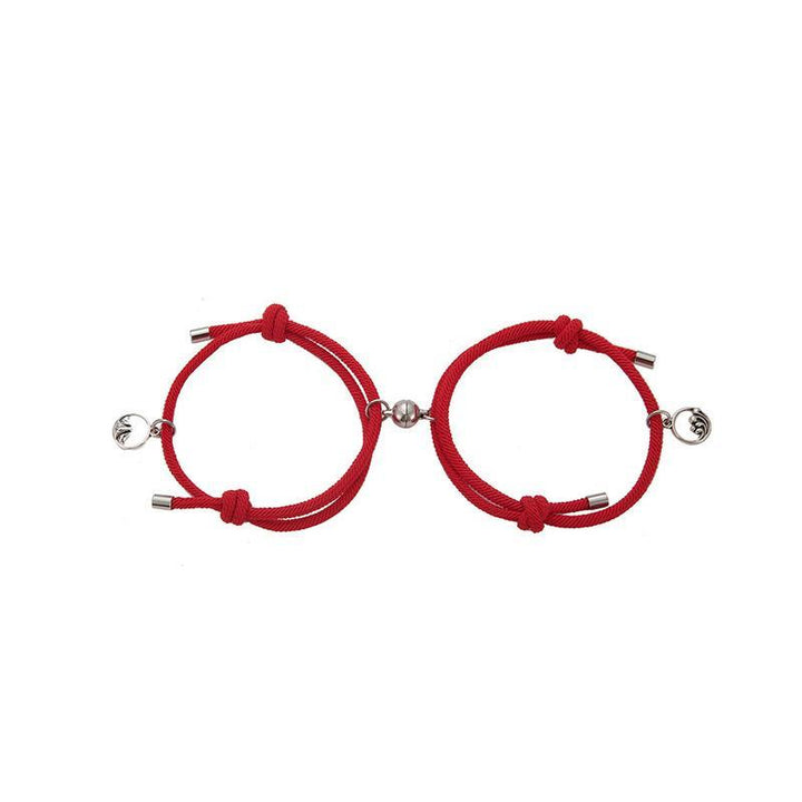 "Justerbara magnetiska armband för par, nickelfria, svart och rött rep med metallspänne, symboliserar lojalitet och kärlek."