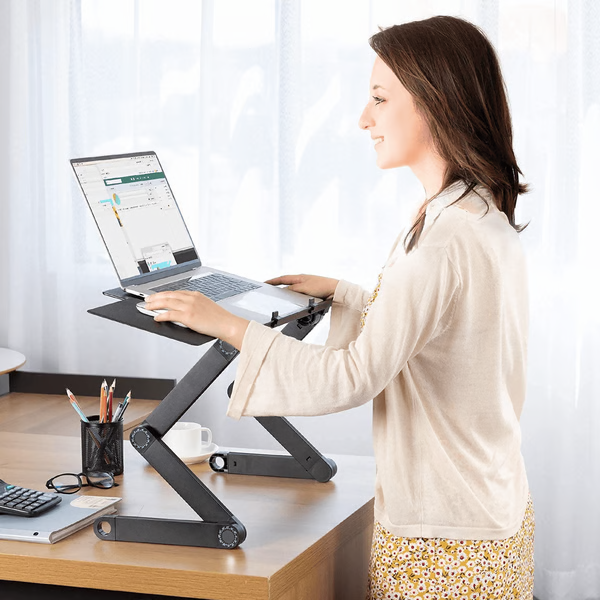 Stilrent, justerbart laptopstativ FlexStand i aluminium, ergonomiskt tillbehör för alla bärbara datorer.