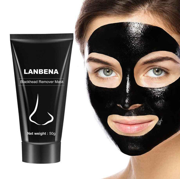Tuben med ansiktsmask bredvid ansiktet