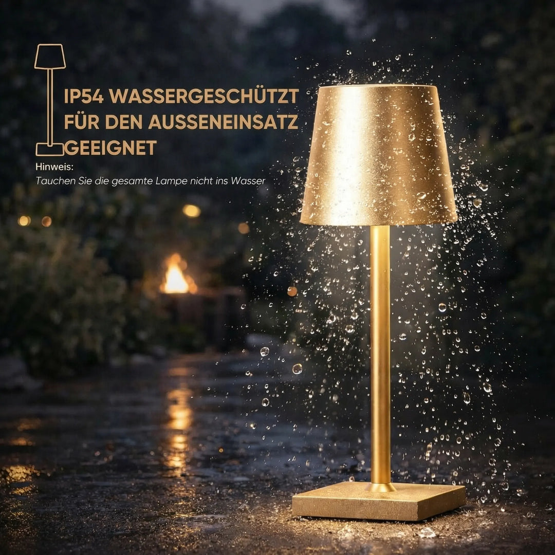 Sladdlös bordslampa med batteri och touch-dimmer på träbord