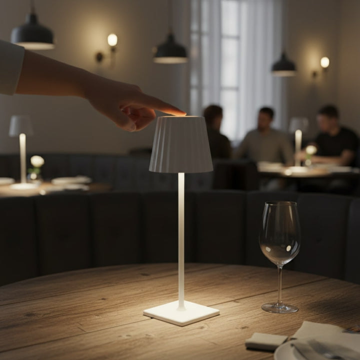 Snygg belysning för heminredning med portabel och sladdlös bordslampa