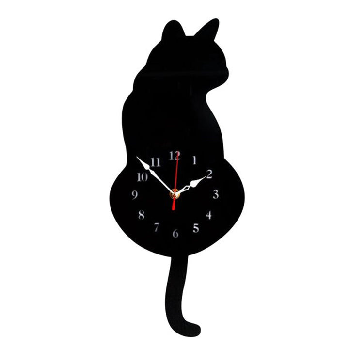Kattväggklocka som en unik inredningsdetalj för alla kattvänner.