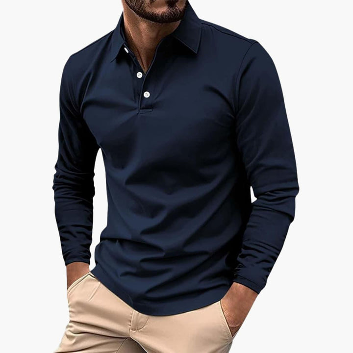 Bekväm herrskjorta med klassisk passform och långa ärmar, ger en ledig men ändå dressad känsla.