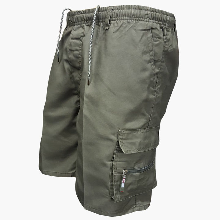 Knälånga herr-cargoshorts med praktiska fickor och justerbar dragsko. Perfekta sommarshorts för casual stil.