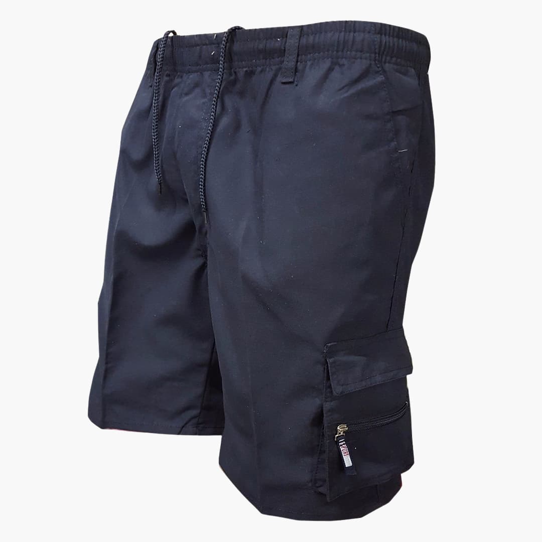 Mångsidiga cargoshorts för herrar med justerbar dragsko. Idealisk för bekväm, ledig stil under sommaren.