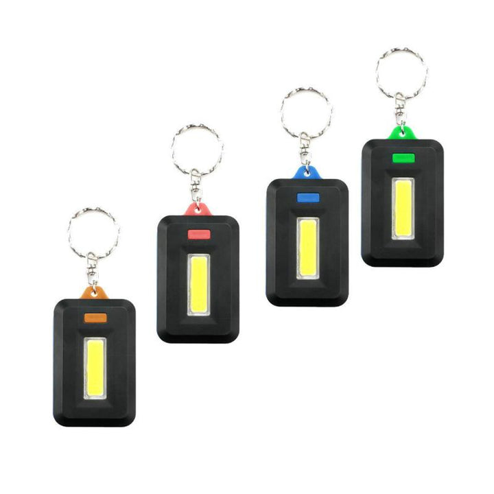 "Kompakt mini LED-ficklampa nyckelring i svart med 3 ljuslägen, perfekt för nattvandring och camping."