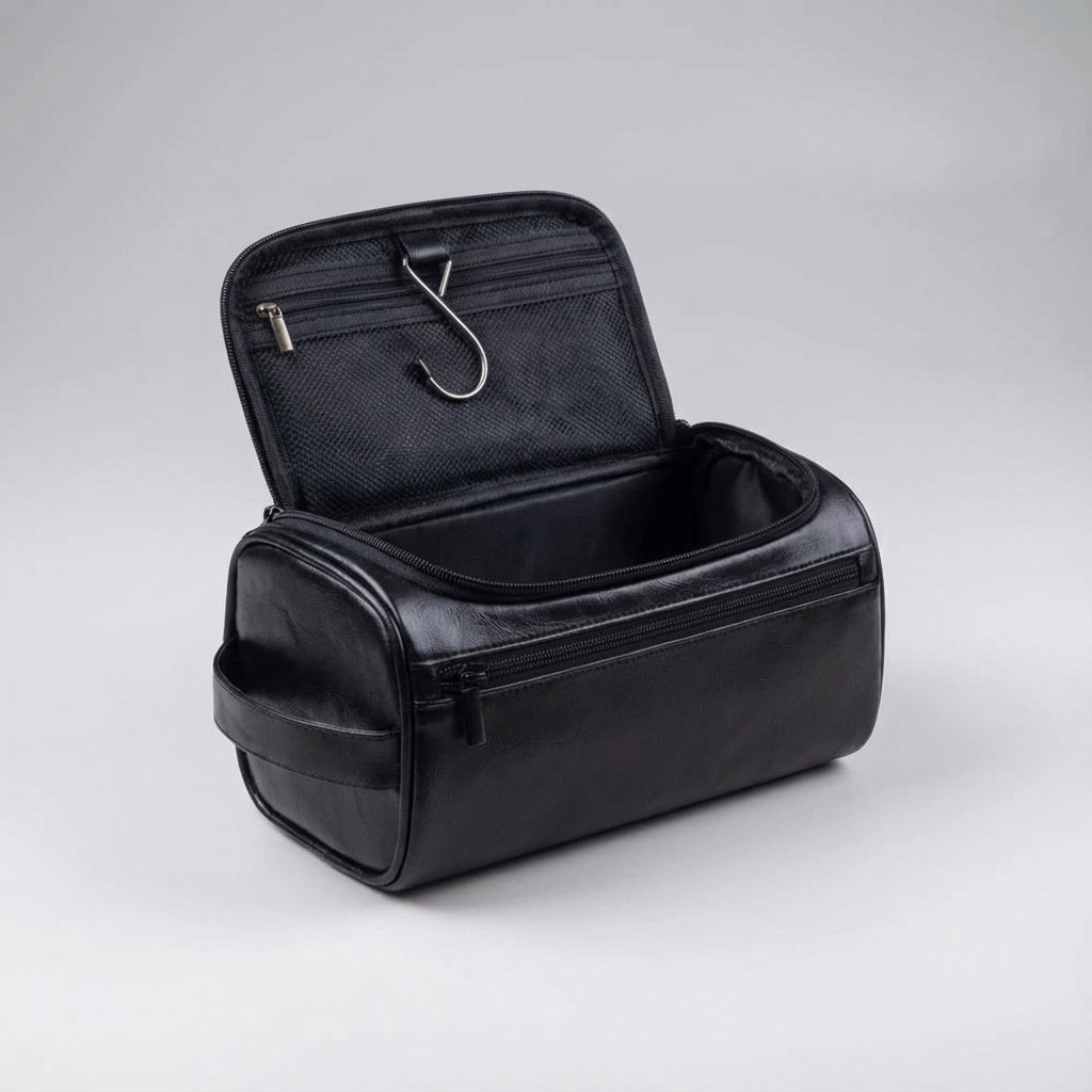 Mångsidig resenecessär som sminkväska och toalettväska. Kompakt design för effektiv packning på resan.