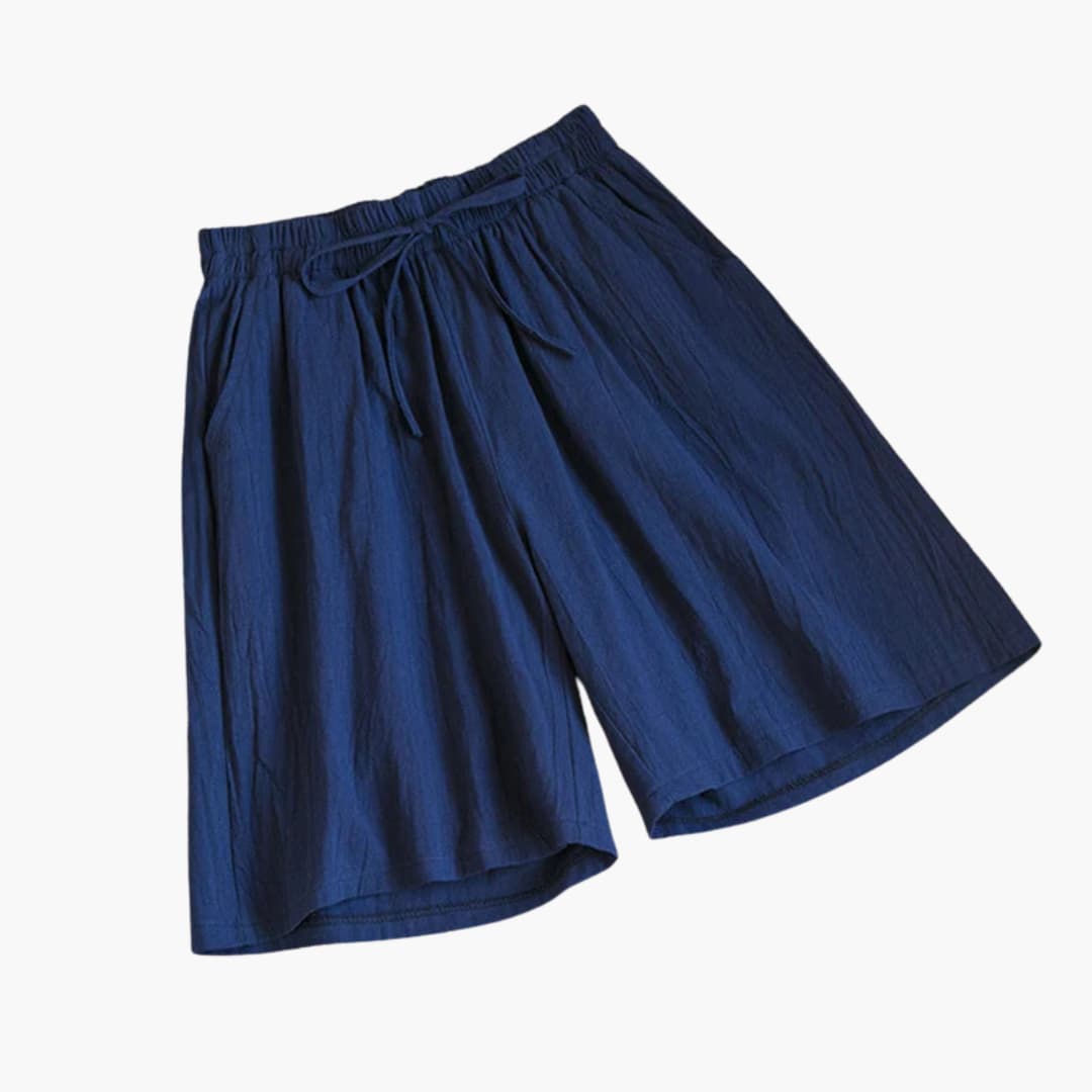 Mjuka, knälånga damshorts med elastiskt midjeband. Sköna för en avslappnad sommarlook och vardagsbruk.