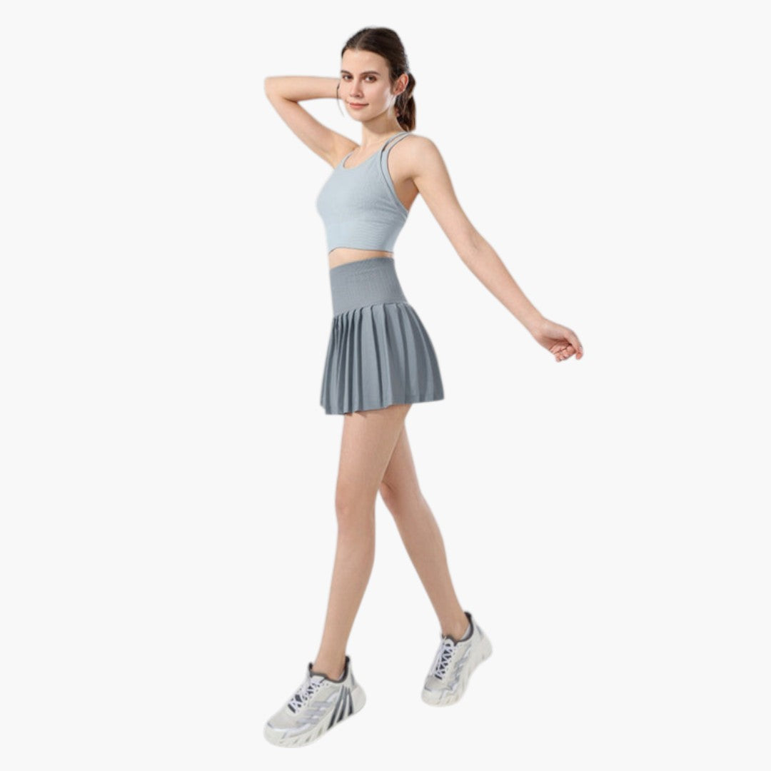 Ljuslila kvinnors kjolshorts med justerbar dragsko för flexibel passform. Mångsidiga fritidskläder.