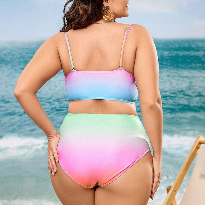 Bekväm push-up bikini för kvinnor. Vågmönster och hög midja ger smickrande passform.
