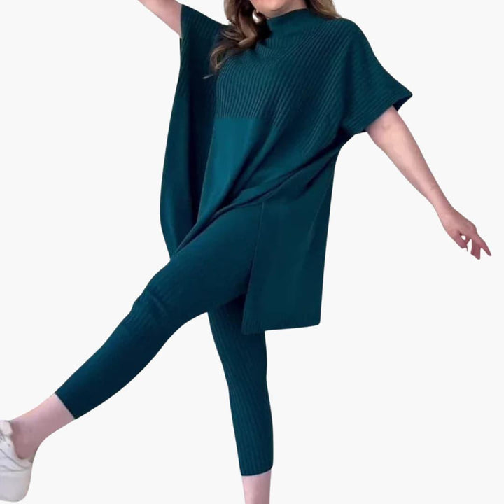 Kvinnors casual ribbstickat set med oversize tröja och leggings, idealiskt som bekväm loungewear.