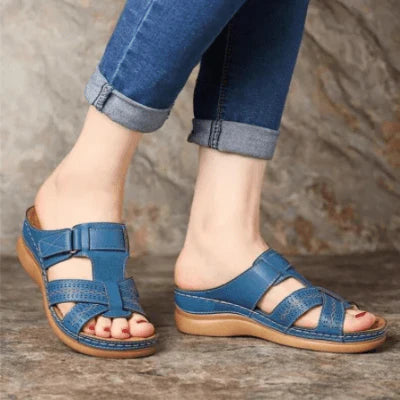 Fotriktiga slip-on sandaler, optimala för kvinnor som söker komfort och stöd hela dagen.