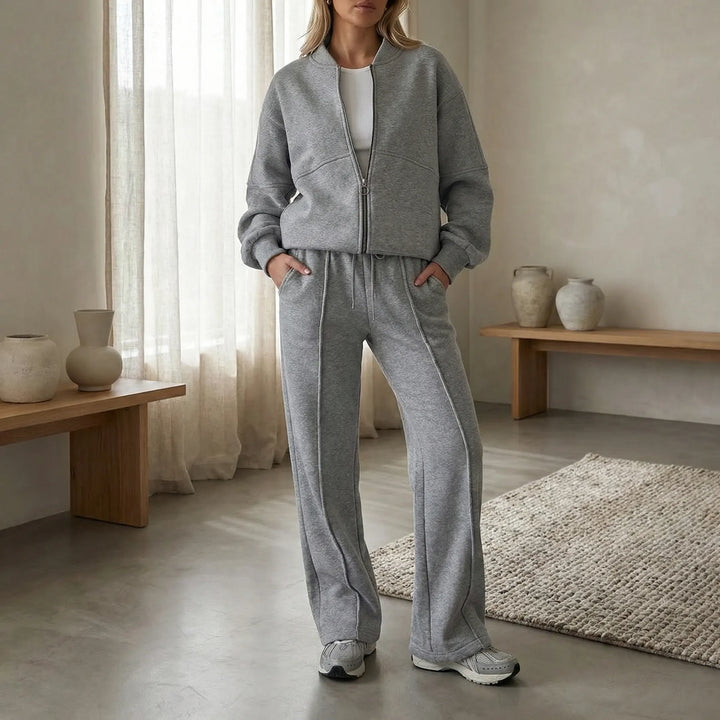 Kvinnors tvådelade set med dragkedja, Hayley, i en stilren design för maximal komfort.