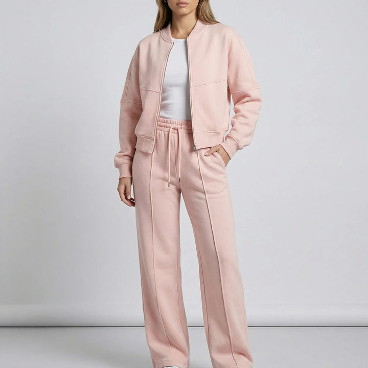 Kvinnors zip-top set, Hayley, tvådelat med dragkedja. Bekvämt och mångsidigt damklädesplagg.