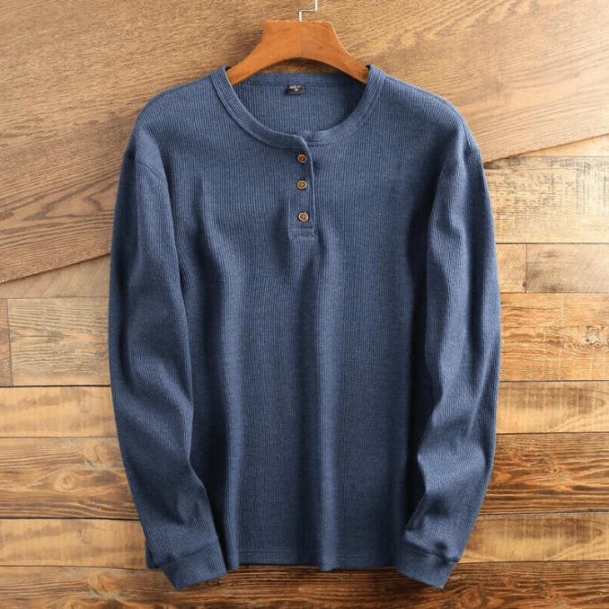 Snygg herrtröja med våffelstruktur. En bekväm långärmad henley, perfekt för höstlooken.
