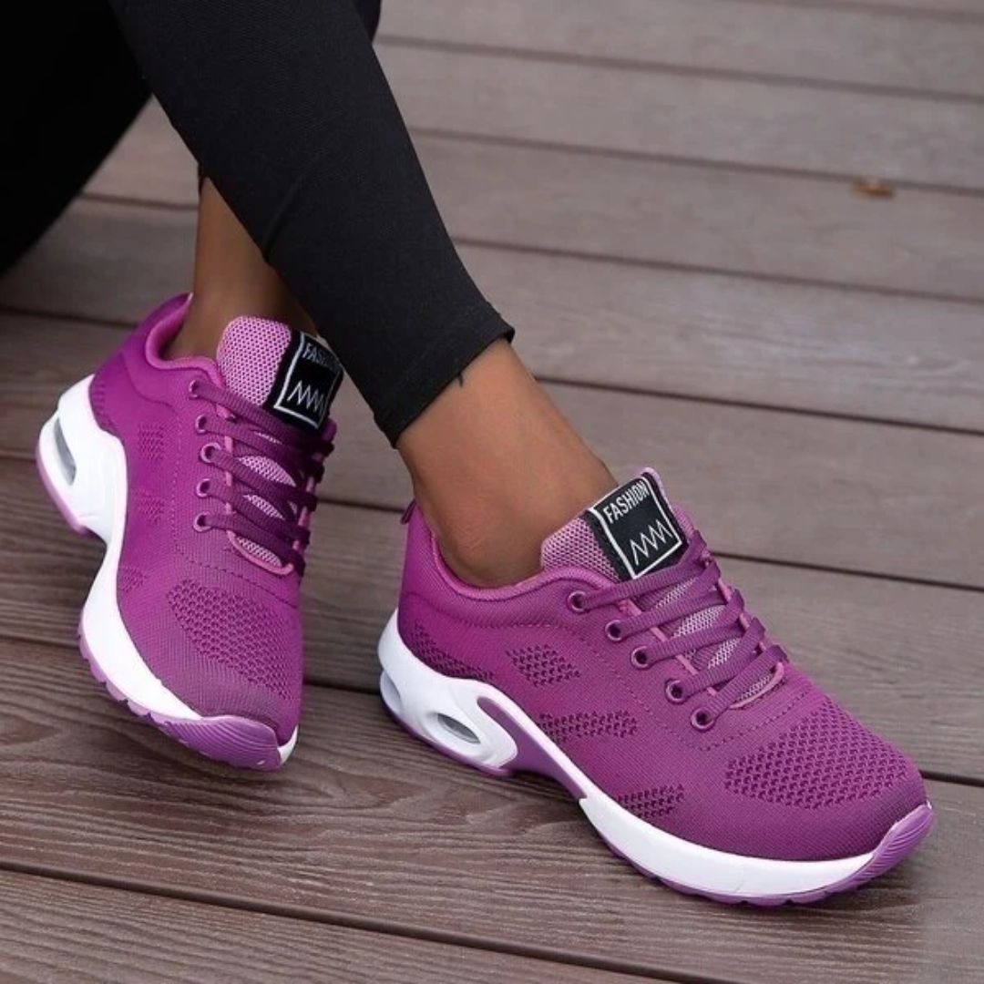 Komfortabla sportiga damsneakers, perfekta för vardag, promenader och lättare träning. Stötdämpande.