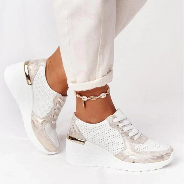 Ergonomiska lättvikts damsneakers, designade för optimal komfort hela dagen.