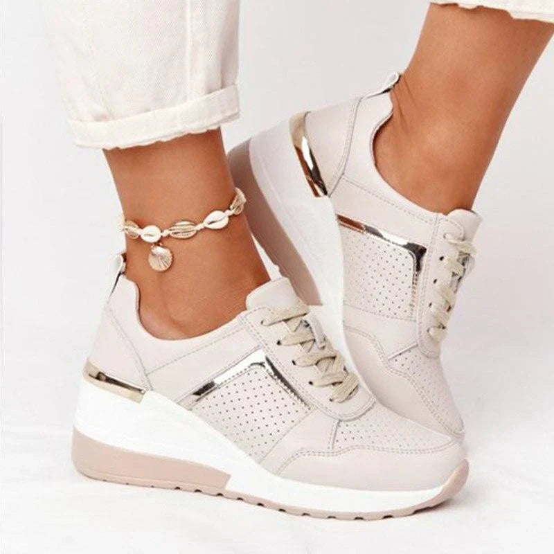 Stilrena och bekväma chunky damsneakers, lätta för en modern look och komfort.